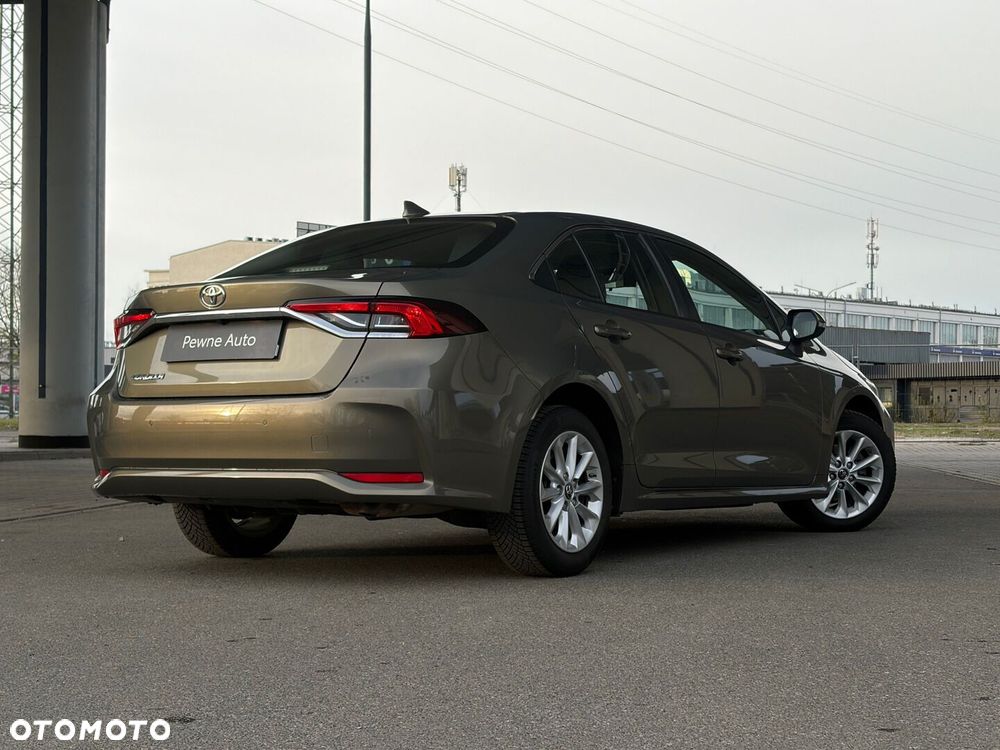 Toyota Corolla - 10