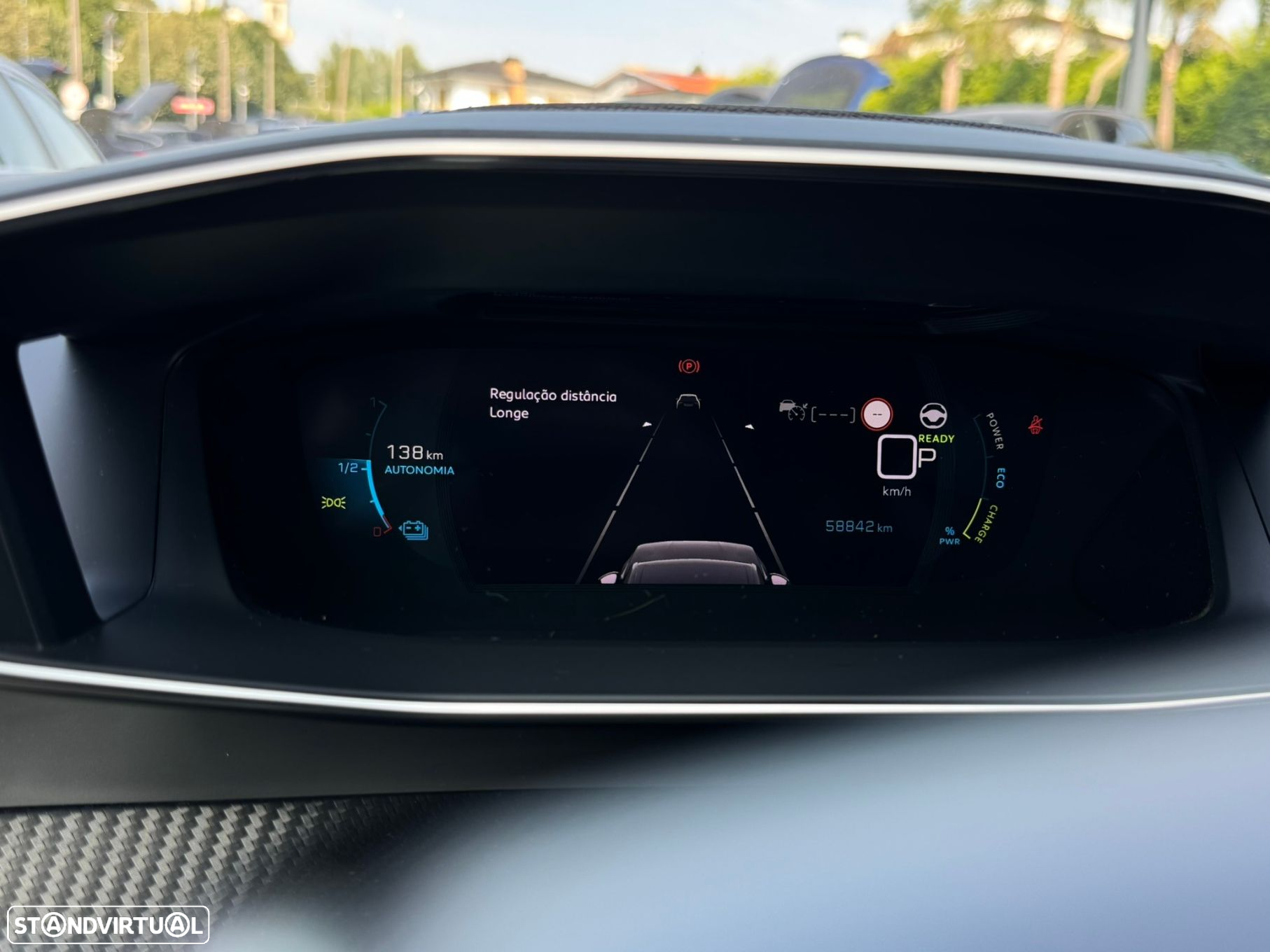 Peugeot e-2008 50 kWh GT - 30
