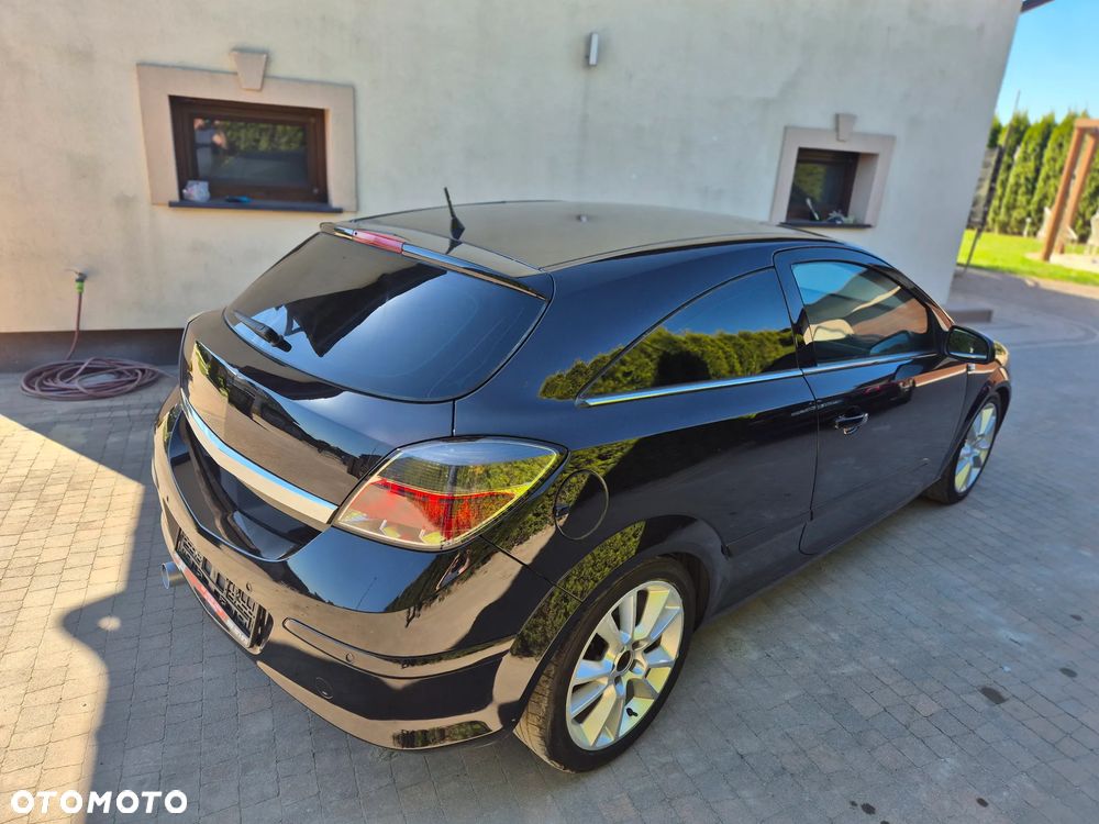 Opel Astra 1.8 Innovation 110 Jahre - 14