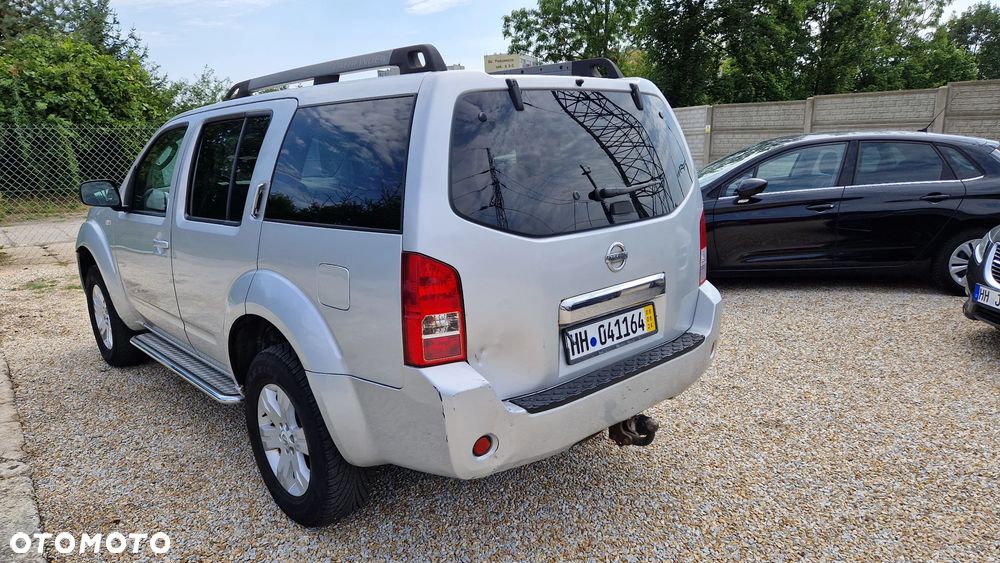 Nissan Pathfinder 2.5 DCi Elegance - 21