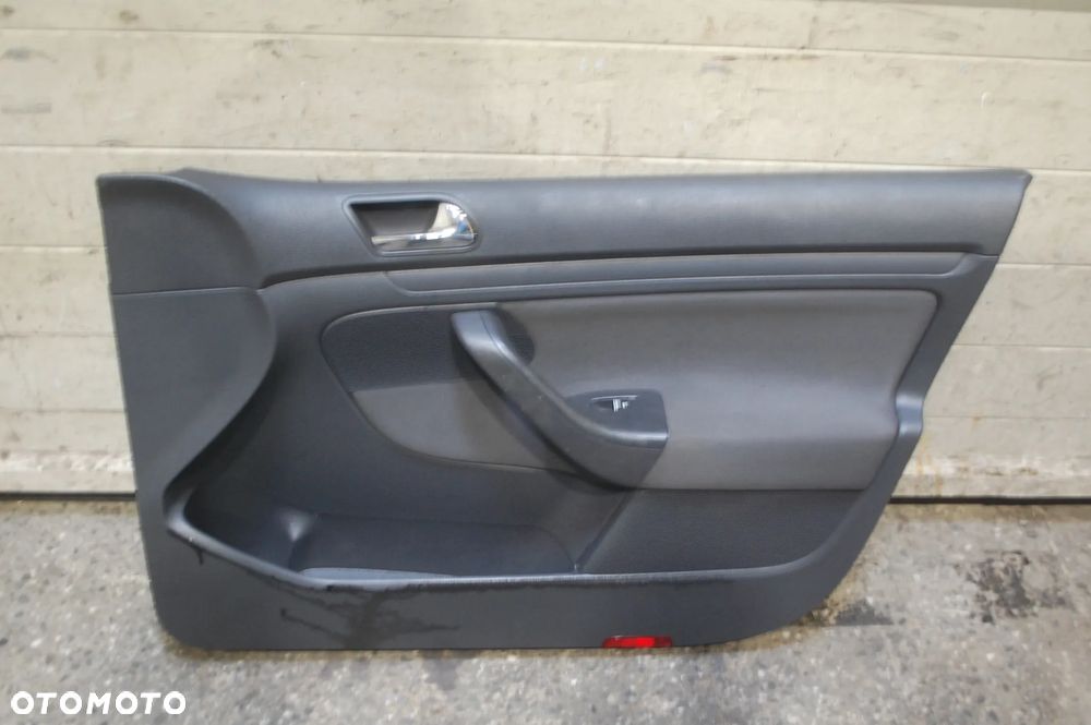 BOCZEK TAPICERKA DRZWI PRAWY PRZÓD PRZEDNIA PRAWA 1K4868110 VW GOLF V KOMBI 5D 1K4867012 - 9