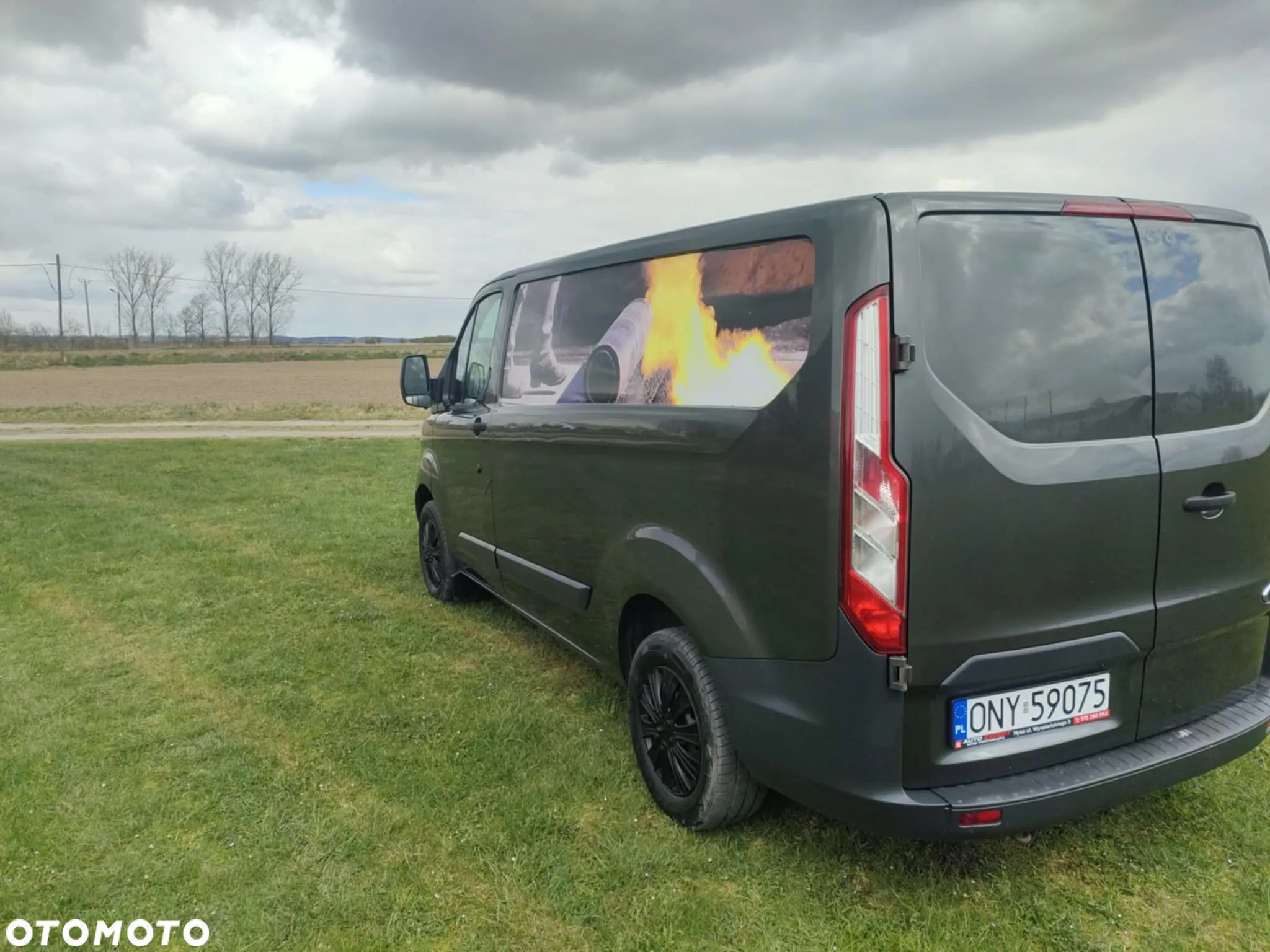 Ford TRANSIT CUSTOM - 13