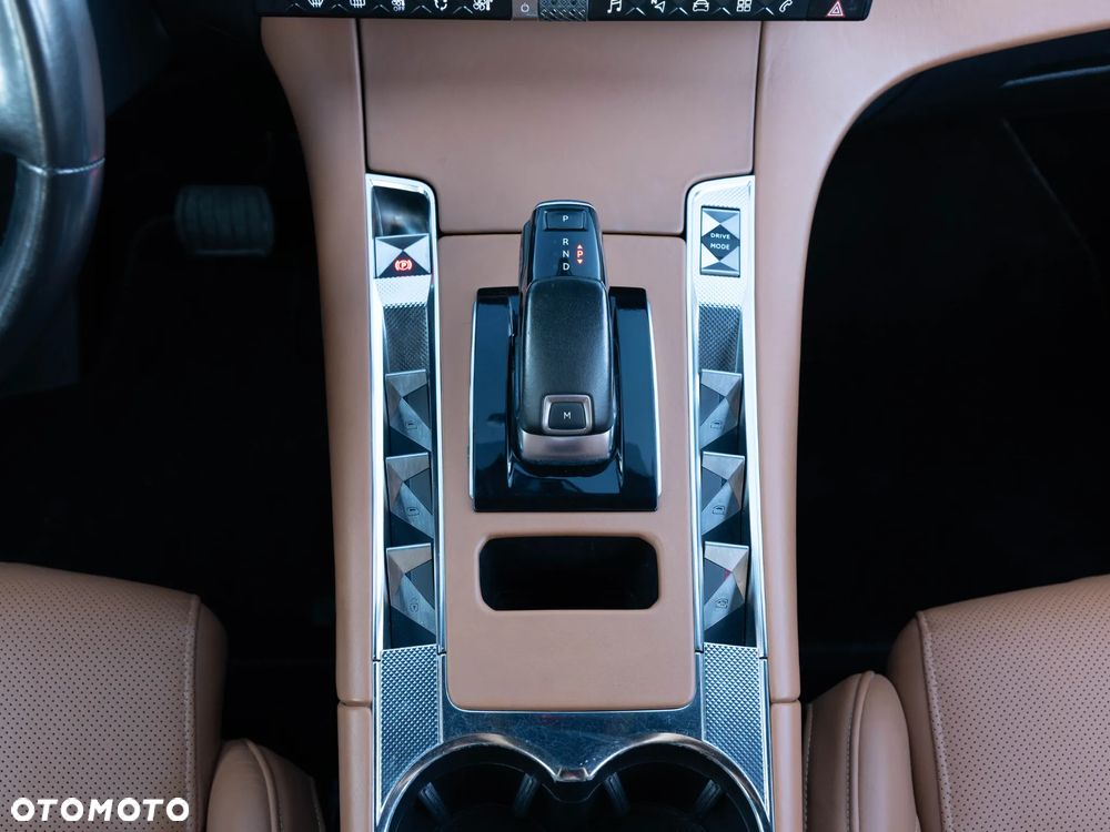 DS Automobiles DS 7 Crossback - 33