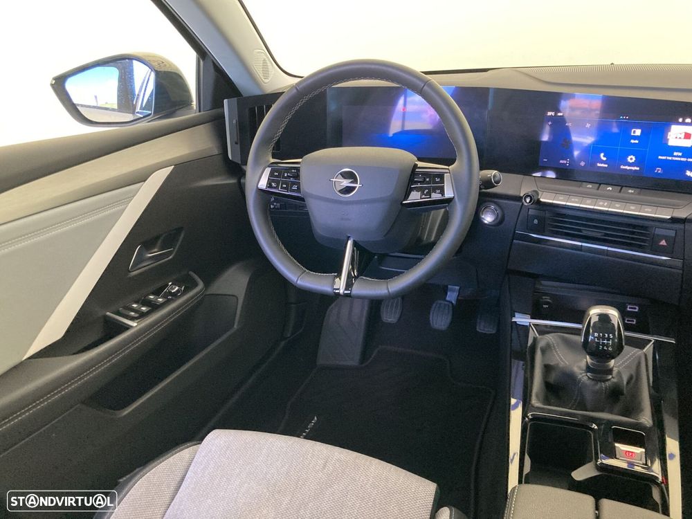 Opel Astra 1.2 T Elegance - 21