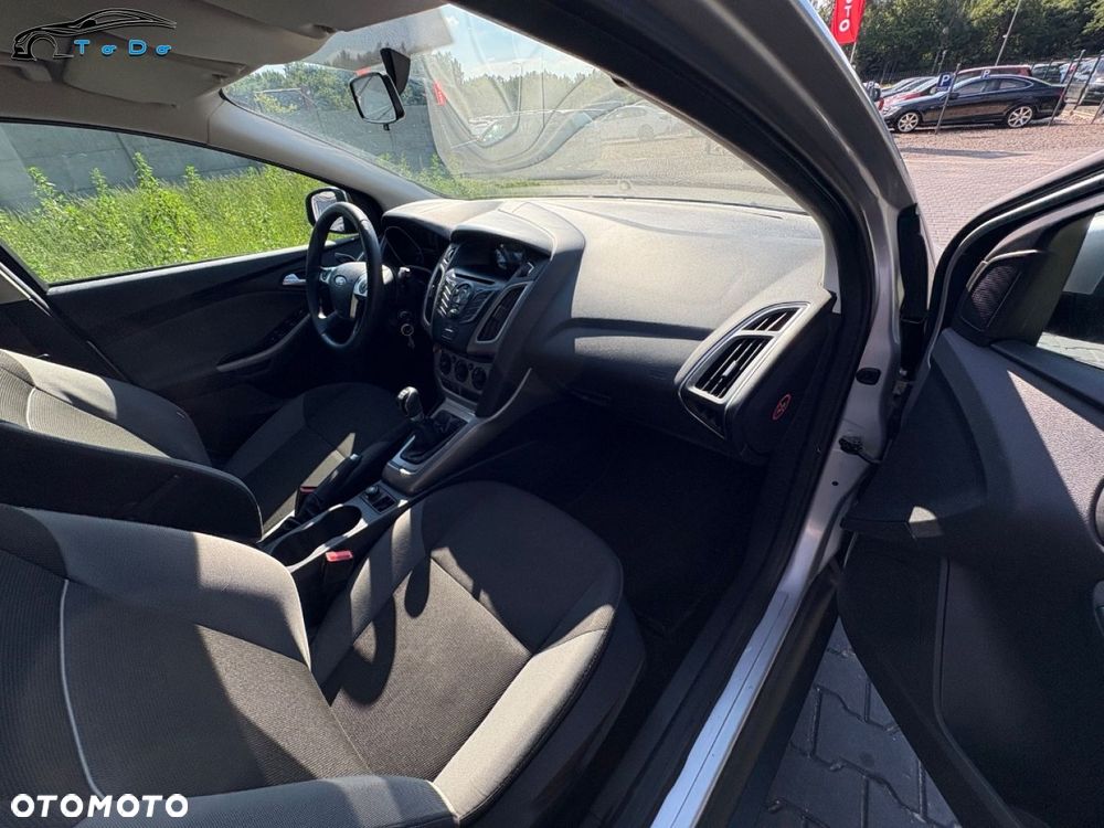 Ford Focus 1.6 Titanium - 25