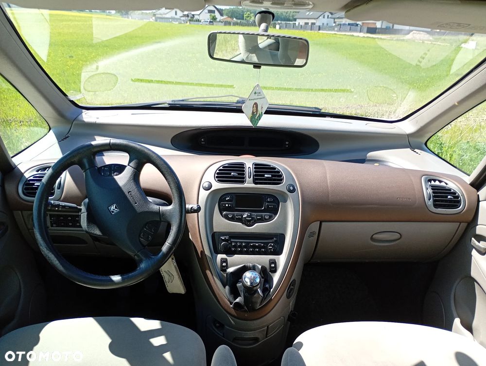 Citroën Xsara Picasso 1.8i Exclusive - 10