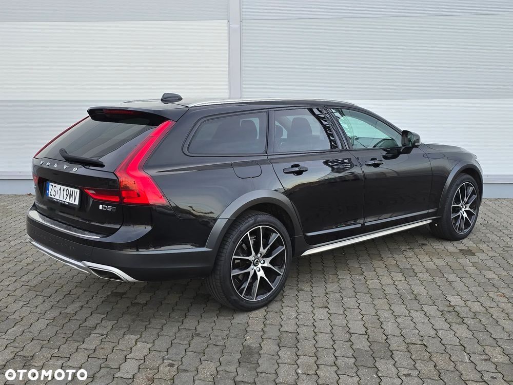 Volvo V90 Cross Country - 5