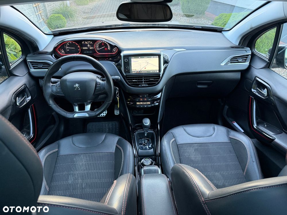 Peugeot 2008 - 12