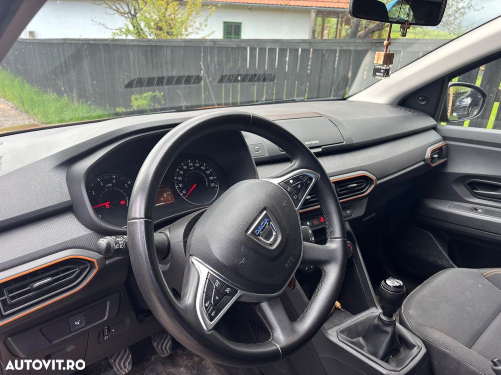 Dacia Sandero Stepway TCe 90 MT6 Essential - 5
