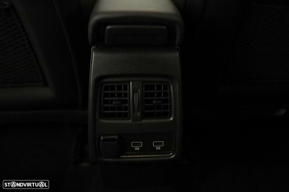 Renault Captur 1.0 TCe Techno Bi-Fuel - 24