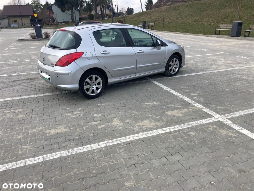 Nissan Micra - 6