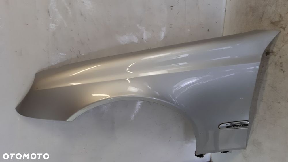 * BŁOTNIK PRZÓD LEWY MERCEDES W211 E-KLASA C744 - 1