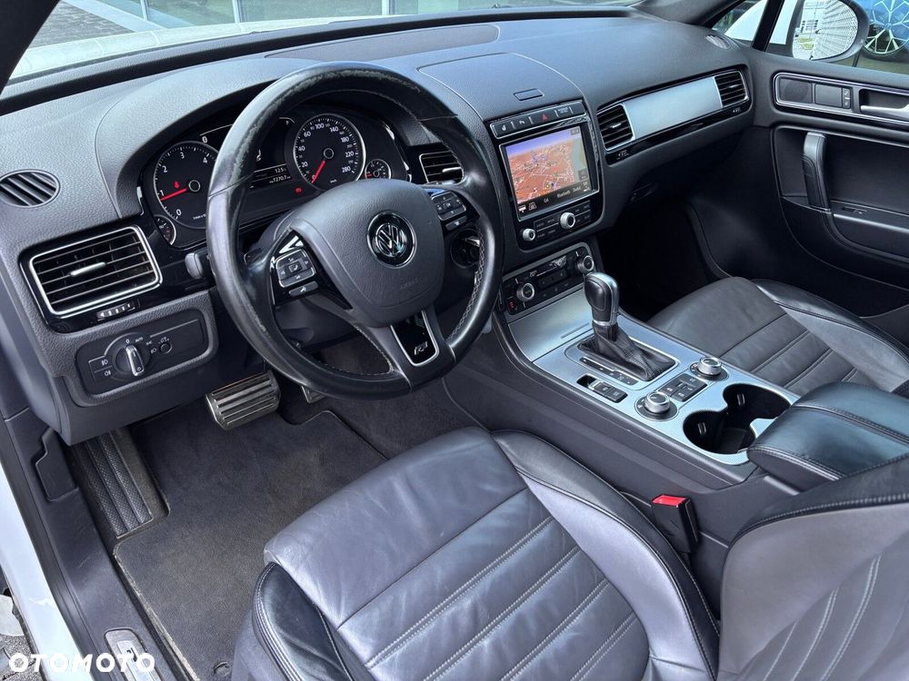 Volkswagen Touareg - 11