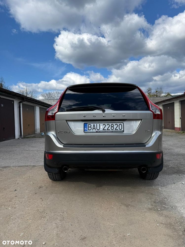 Volvo XC 60 T5 Momentum - 6