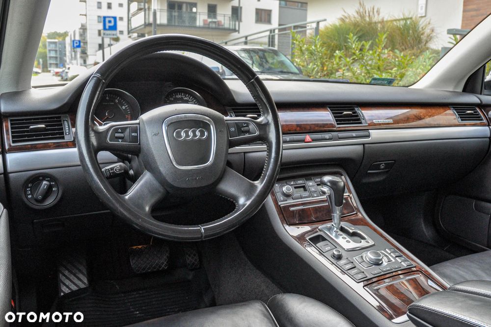 Audi A8 - 9