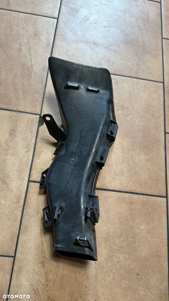 BMW E92 E93 WLOT KANAŁ POWIETRZA NA TARCZY PRZÓD PRAWY 7161438 - 1