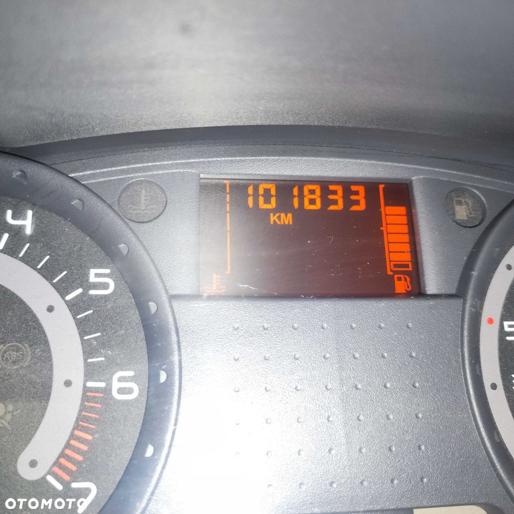 Renault Clio - 8