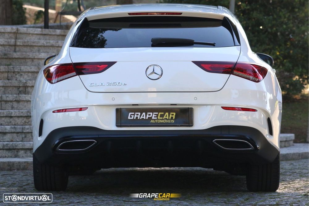 Mercedes-Benz CLA 250 e Shooting Brake AMG Line - 4