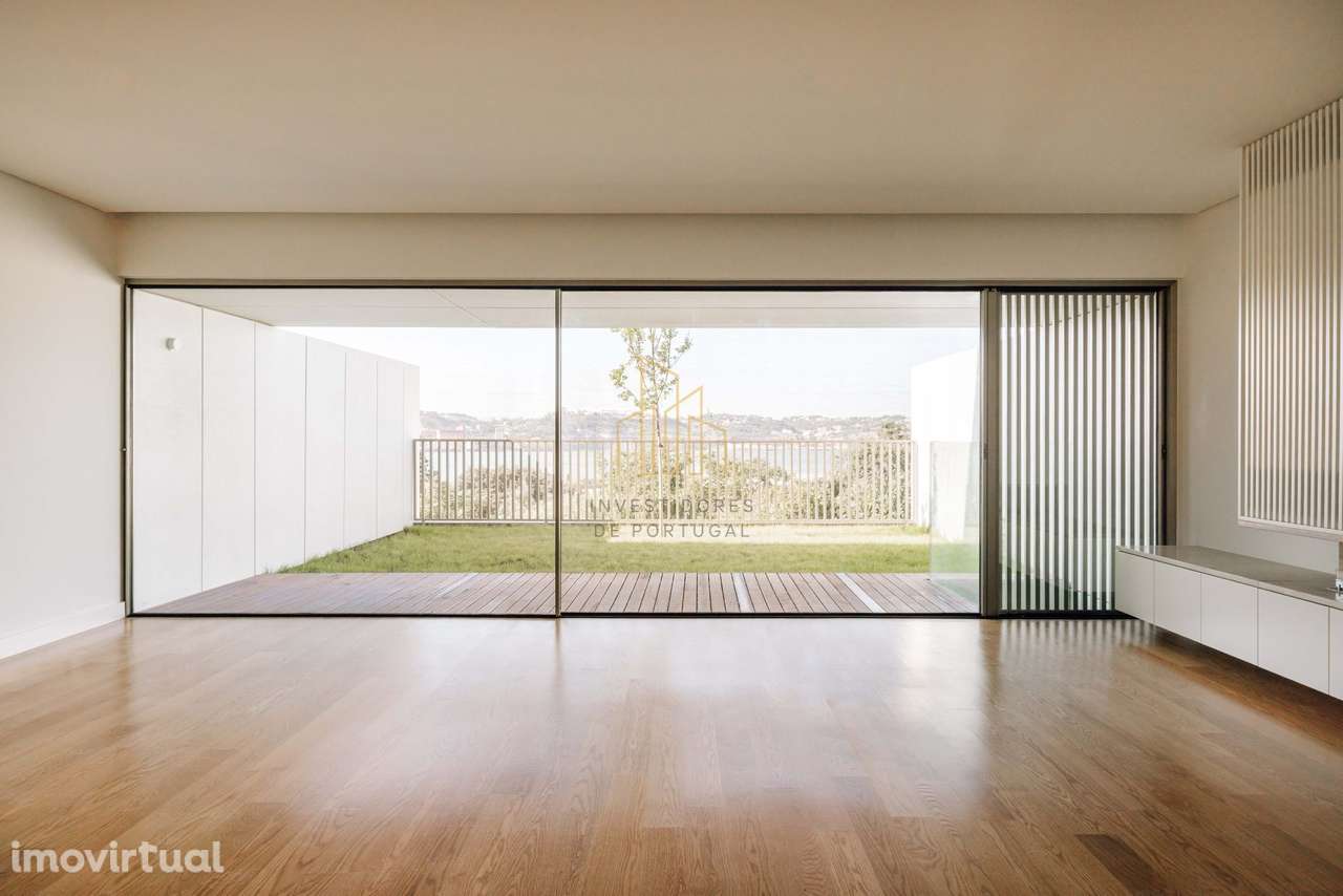 Moradia T5 Nova com Jardim, Jacuzzi e Vista Rio em Alcântara - Grande imagem: 3/20