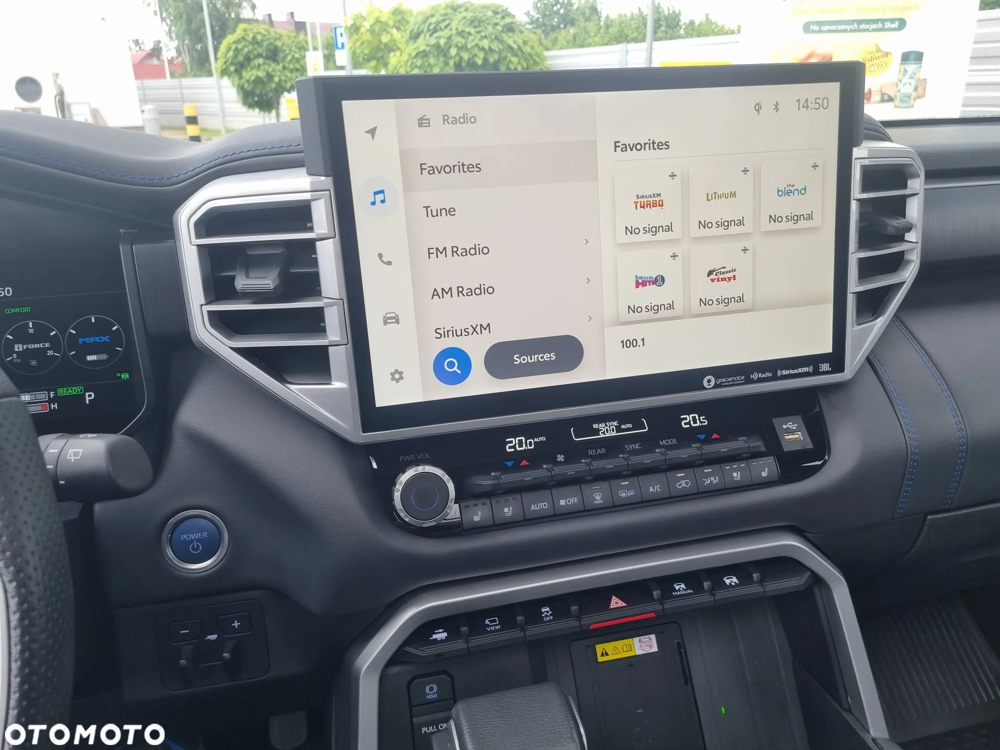 Toyota Sequoia - 12