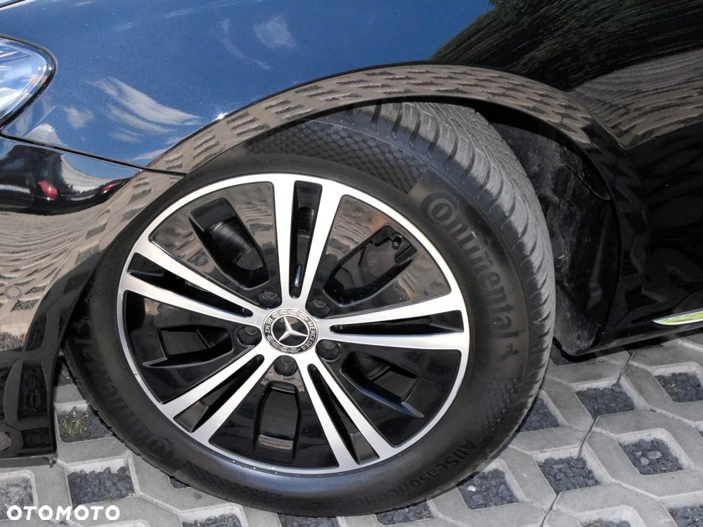 Mercedes-Benz Klasa E 220 d 9G-TRONIC - 15