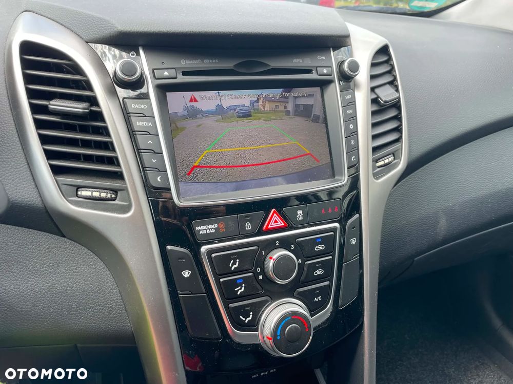 Hyundai i30 1.4 CRDi Trend - 11