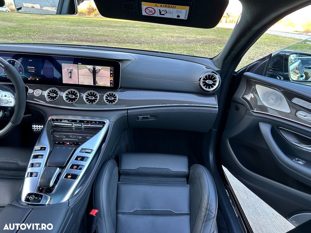Mercedes-Benz AMG GT-S 63 4MATIC+ - 11