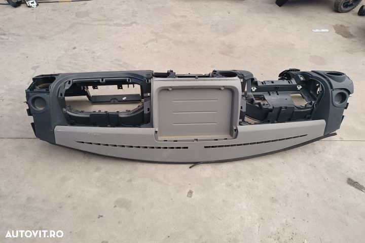Plansa bord Renault Master 3  [din 1st facelift] seria Autoutilitara cu prelata 2-usi 2.3 dCi MT (1 - 1