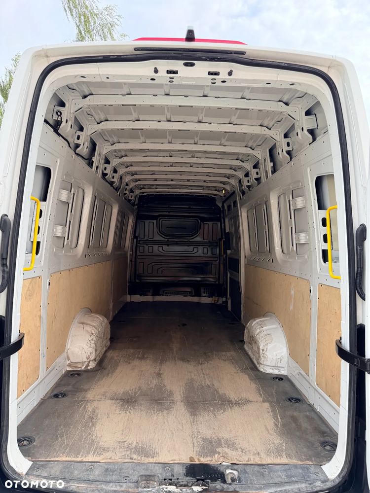 Volkswagen Crafter - 9