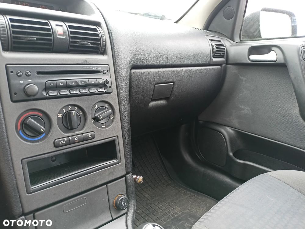 Opel Astra - 11