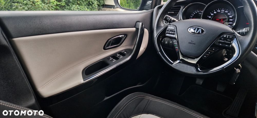 Kia Ceed 1.6 GDI Dream Team Edition - 26