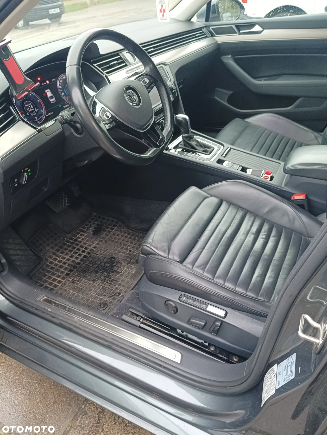 Volkswagen Passat - 14