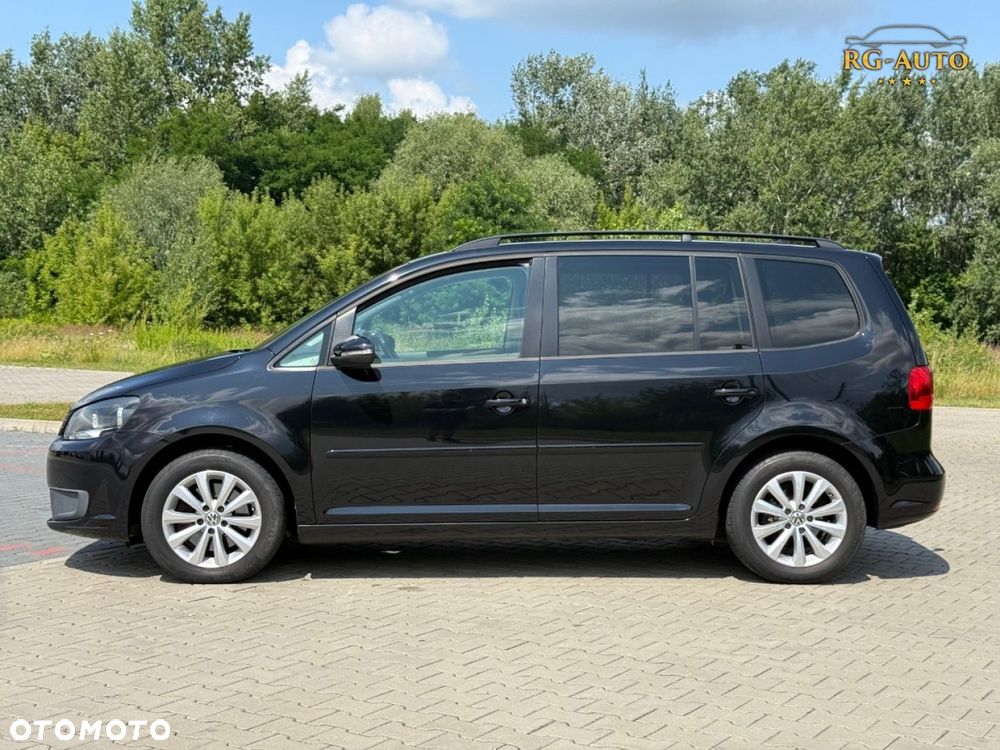 Volkswagen Touran - 12