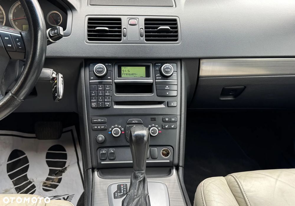 Volvo XC 90 - 30