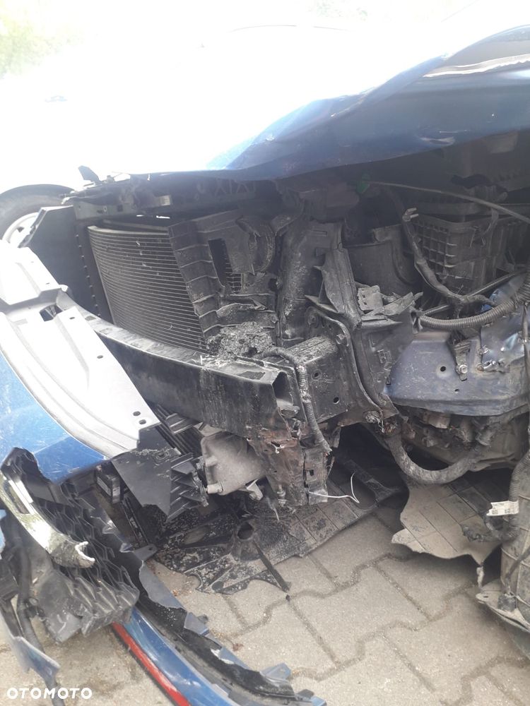 Kia ProCeed 1.6 T-GDI GT DCT - 14
