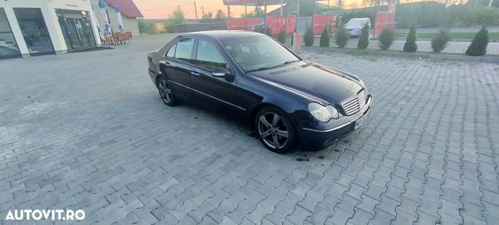Mercedes-Benz C - 4