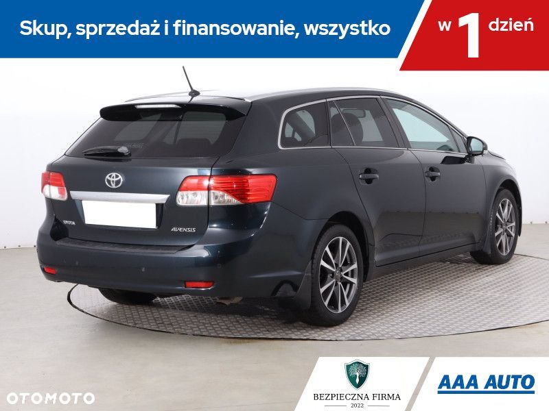 Toyota Avensis - 7