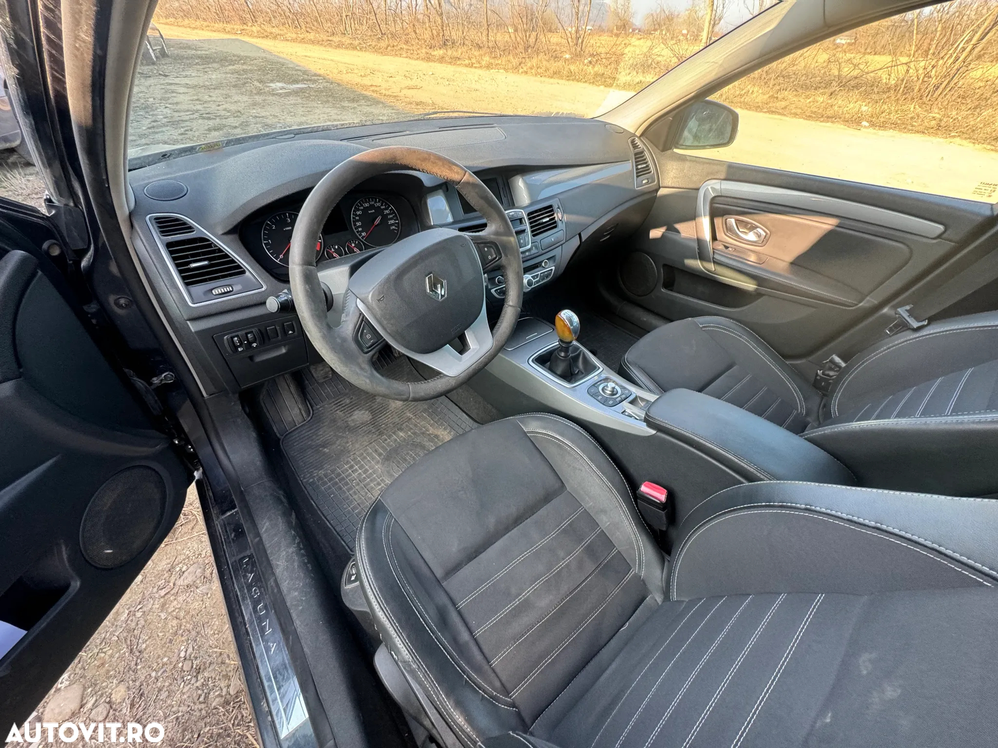 Dezmembram Renault Laguna 3 2.0 dci 2011 combi - 5