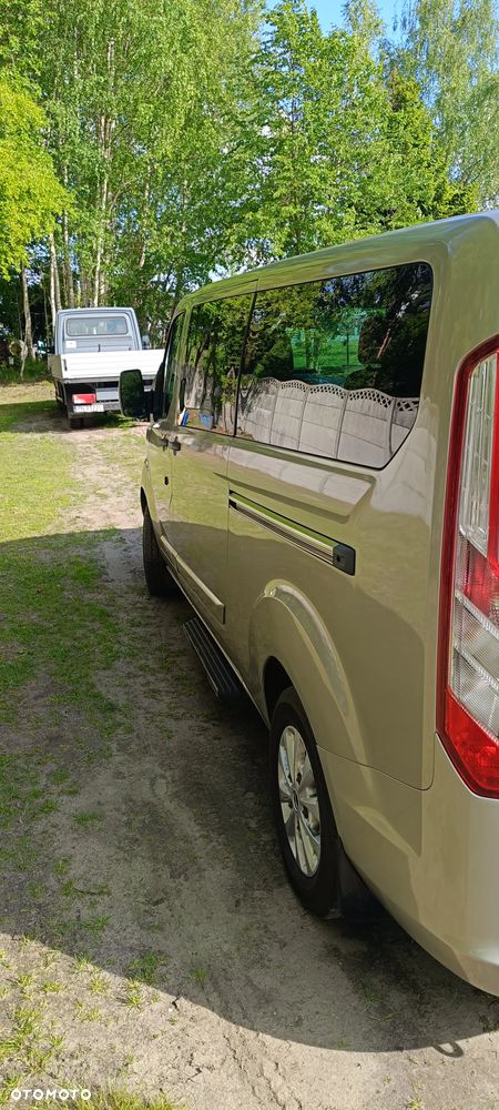 Ford Tourneo Custom - 11