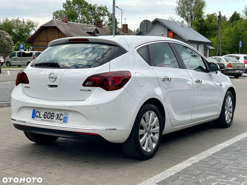 Opel Astra 1.7 CDTI Cosmo - 13