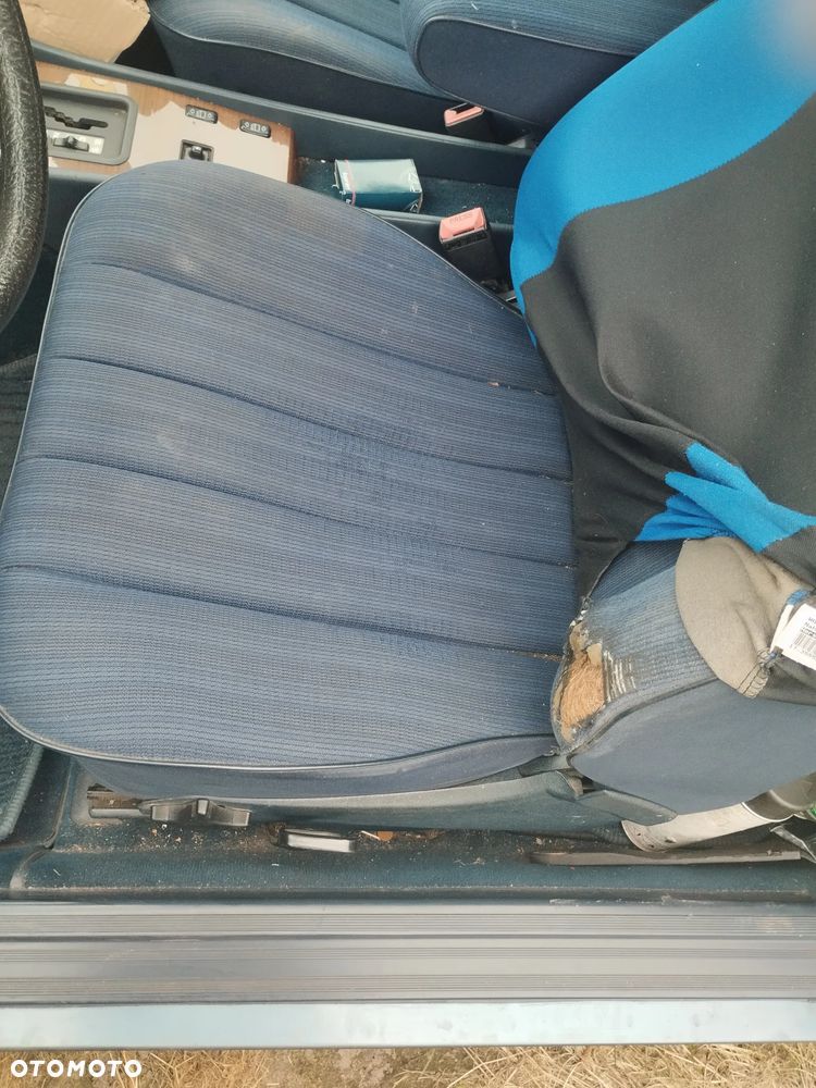 Mercedes-Benz W124 (1984-1993) - 12