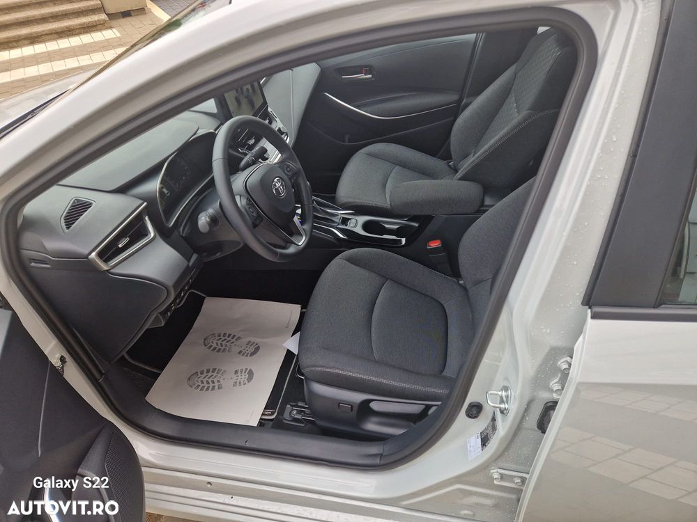 Toyota Corolla 1.8 HSD Business - 10