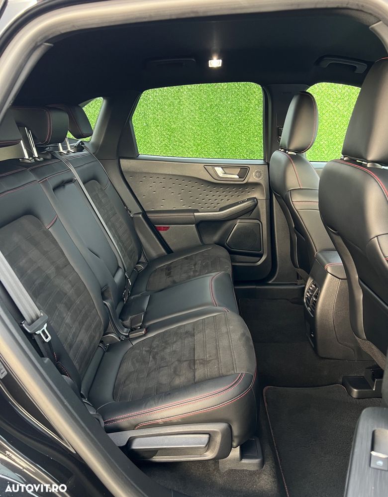 Ford Kuga 2.5 Duratec PHEV ST-LINE - 18