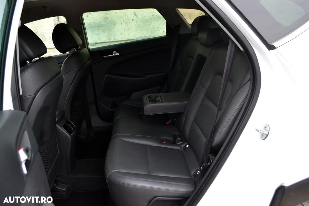 Hyundai Tucson 2.0 CRDI 4WD 6AT Premium+ - 9