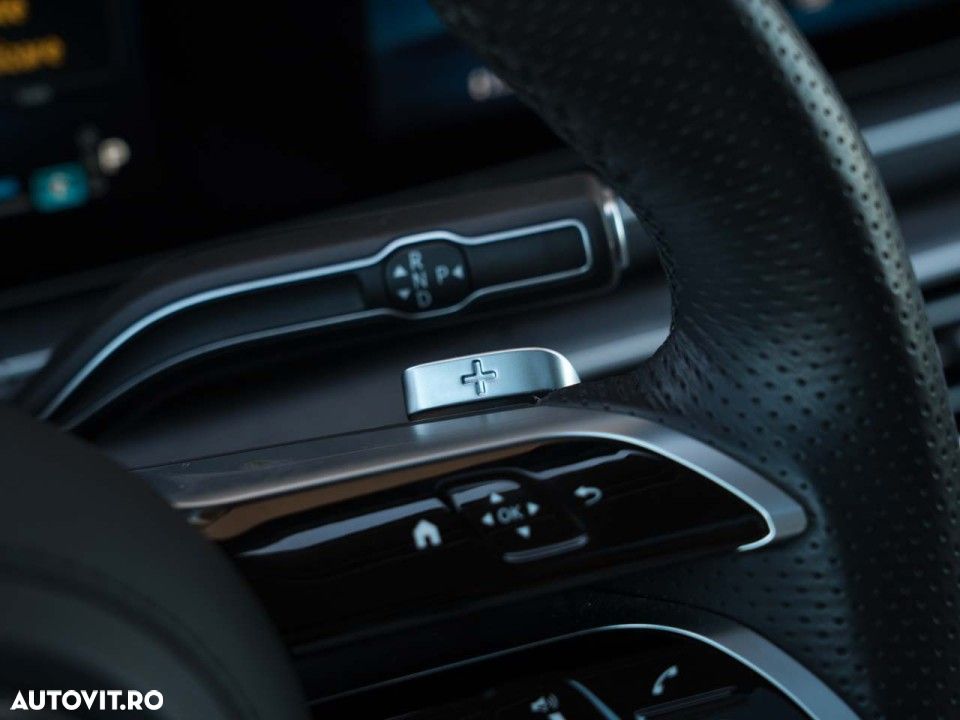 Mercedes-Benz GLS - 16