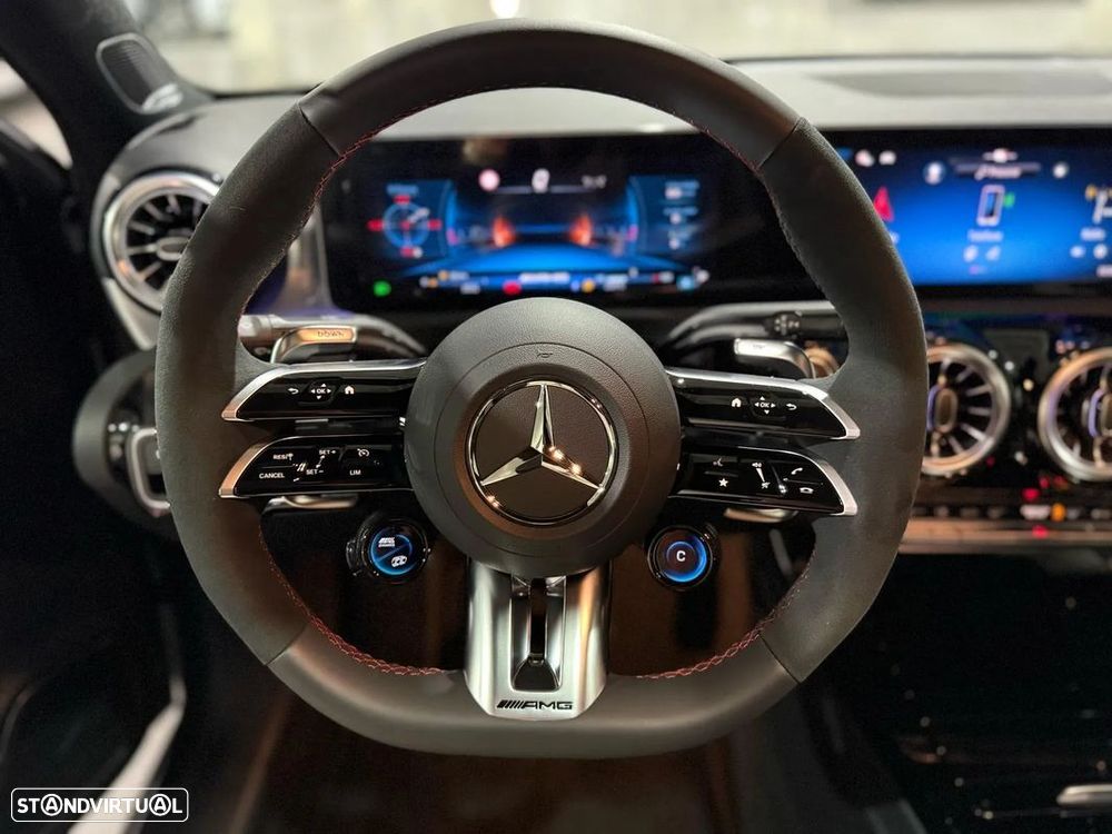 Mercedes-Benz A 45 AMG S 4Matic+ - 19