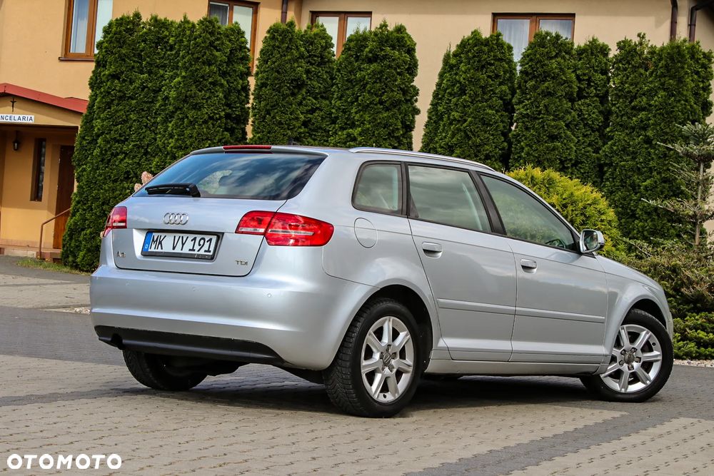Audi A3 Sportback 2.0 TDI DPF (DSG) S tronic Ambiente - 7