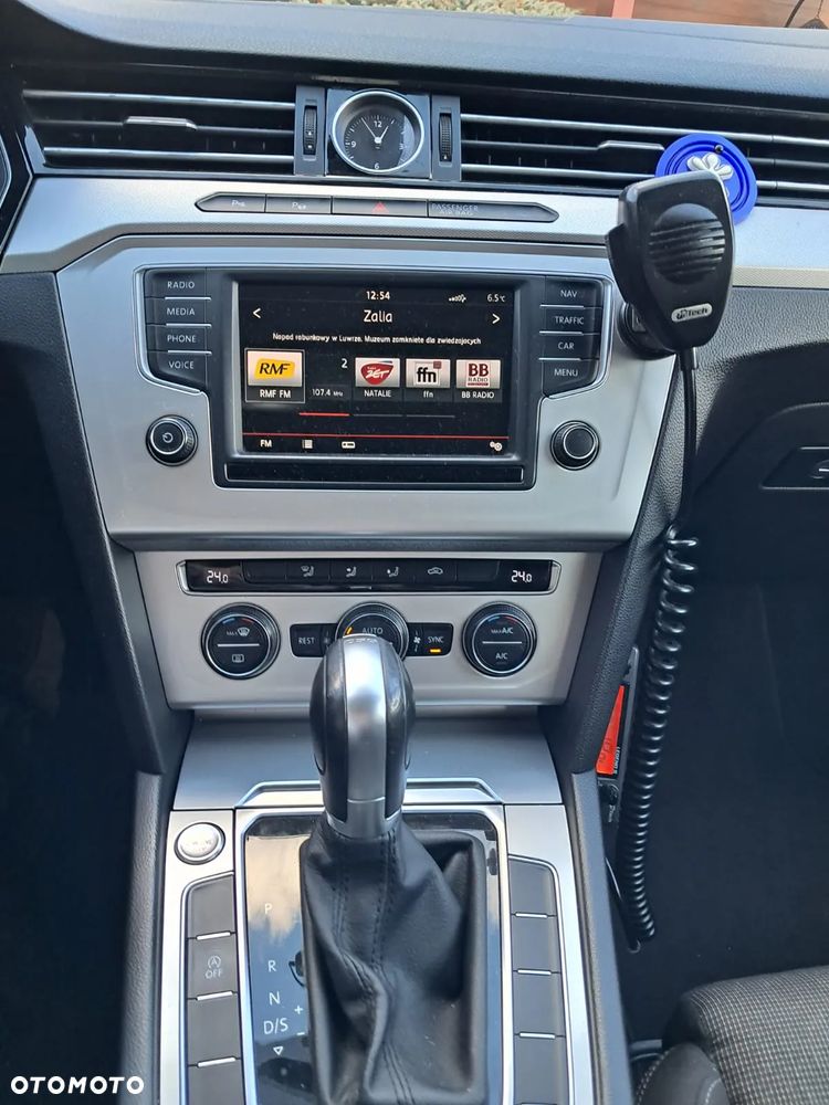 Volkswagen Passat - 9