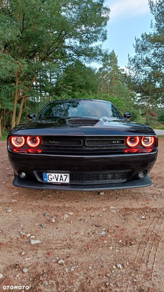 Dodge Challenger - 14