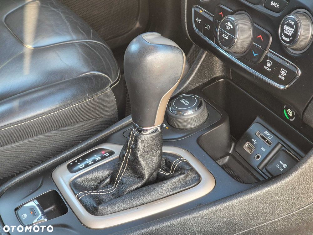 Jeep Cherokee - 5